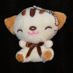 NWOT Plush Smiling Cat Keychain
